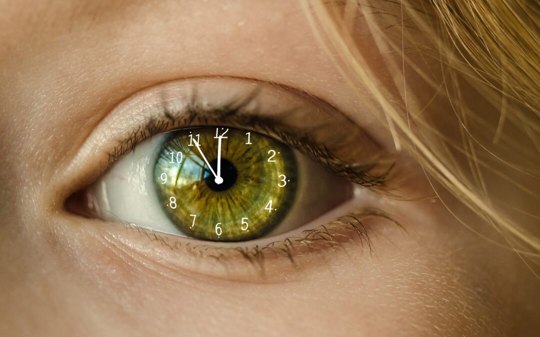 Auge mit Uhr